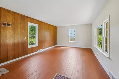 W379N8324  Mill St, Lac La Belle, WI 53066 - Photo 5