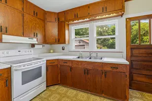 W379N8324 Mill St, Lac La Belle, WI 53066 - Photo 11