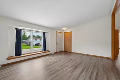114 N East St, Whitewater, WI 53190 - Photo 5