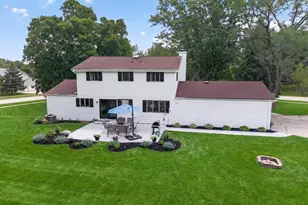 N8W27232 Woodridge Ln, Pewaukee, WI 53188 - Photo 39