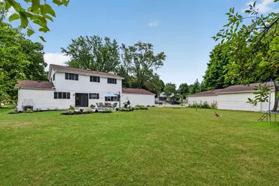 N8W27232  Woodridge Ln, Pewaukee, WI 53188 - Photo 41