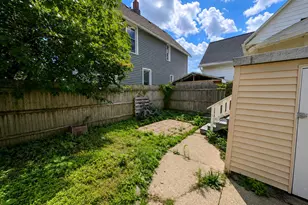 1125 E Clarke St, Milwaukee, WI 53212 - Photo 25
