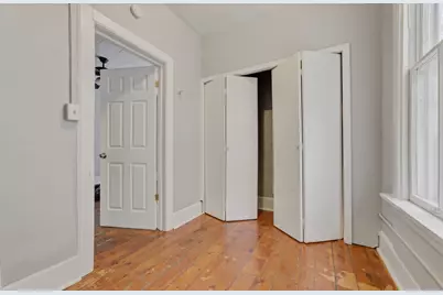 1125 E Clarke St, Milwaukee, WI 53212 - Photo 5