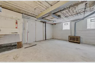 1125 E Clarke St, Milwaukee, WI 53212 - Photo 23