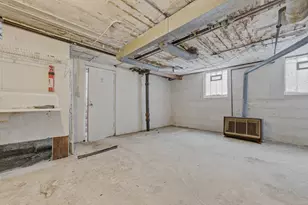 1125 E Clarke St, Milwaukee, WI 53212 - Photo 23
