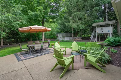 1860  Churchview Dr, Brookfield, WI 53005 - Photo 37