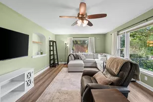 8020 S 68th St, Franklin, WI 53132 - Photo 7