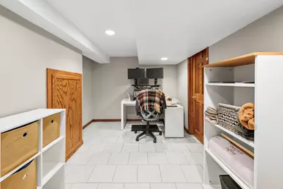 8020 S 68th St, Franklin, WI 53132 - Photo 27