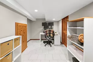 8020 S 68th St, Franklin, WI 53132 - Photo 27
