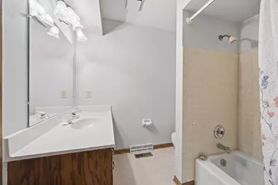 2234  Yvonne St, Waukesha, WI 53188 - Photo 23