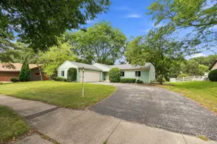2234 Yvonne St, Waukesha, WI 53188 - Photo 3