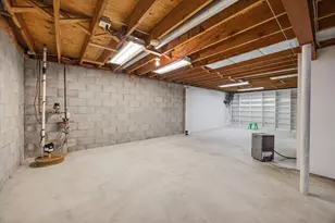 2234 Yvonne St, Waukesha, WI 53188 - Photo 43