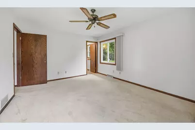 2234  Yvonne St, Waukesha, WI 53188 - Photo 29