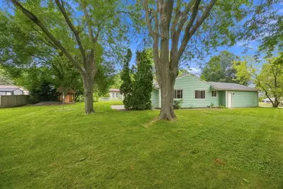 2234  Yvonne St, Waukesha, WI 53188 - Photo 55