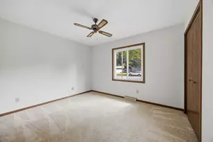 2234 Yvonne St, Waukesha, WI 53188 - Photo 35