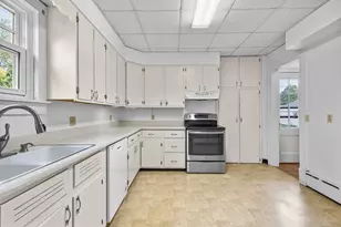 902 Clyman St, Watertown, WI 53094 - Photo 17