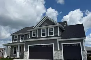 490 Talbots Woods Dr, Dousman, WI 53118 - Photo 1