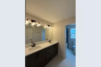 490  Talbots Woods Dr, Dousman, WI 53118 - Photo 15