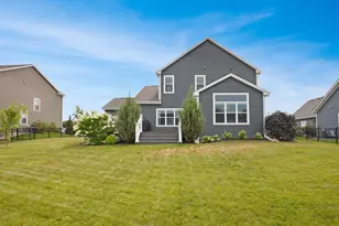 N61W13722 Weyer Farm Dr, Menomonee Falls, WI 53051 - Photo 33