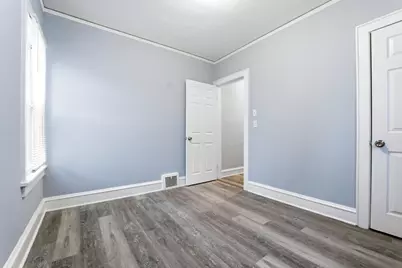 3718 N 18th St, Milwaukee, WI 53206 - Photo 11