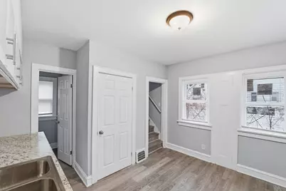 3718 N 18th St, Milwaukee, WI 53206 - Photo 9