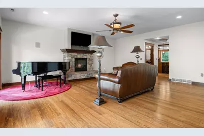 1322  Sunset Ct, La Crosse, WI 54601 - Photo 9