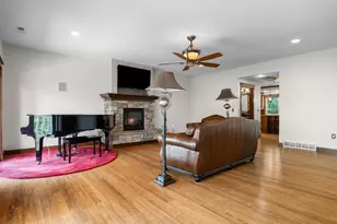 1322 Sunset Ct, La Crosse, WI 54601 - Photo 9