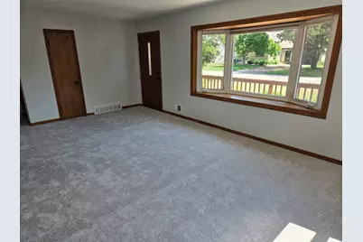 1425 S Rock Pl, New Berlin, WI 53151 - Photo 21