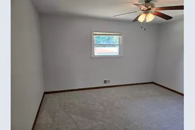 1425 S Rock Pl, New Berlin, WI 53151 - Photo 17