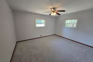 1425 S Rock Pl, New Berlin, WI 53151 - Photo 11