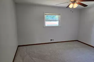 1425 S Rock Pl, New Berlin, WI 53151 - Photo 17