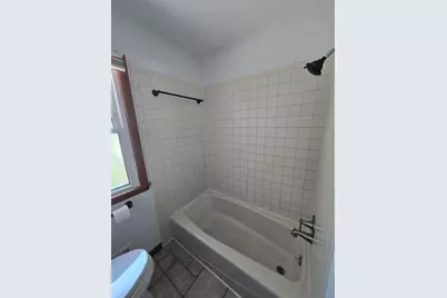 1425 S Rock Pl, New Berlin, WI 53151 - Photo 13