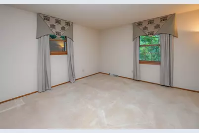 9123 S 35th St, Franklin, WI 53132 - Photo 23