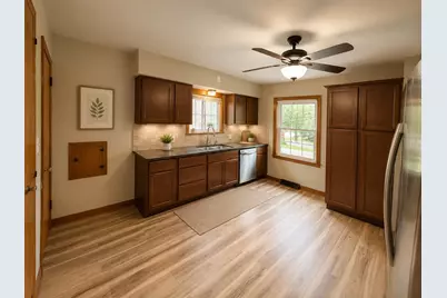 3124 S 40th St, Milwaukee, WI 53215 - Photo 5
