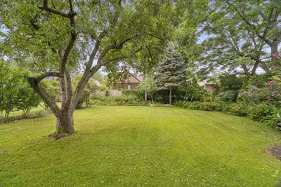 705  Oak St, South Milwaukee, WI 53172 - Photo 39