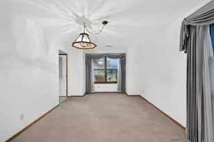 5533 Cambridge Ln, Racine, WI 53406 - Photo 7