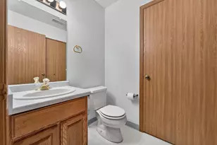 5533 Cambridge Ln, Racine, WI 53406 - Photo 13