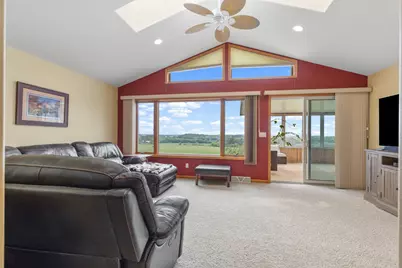W1967  Mystic Ct, Ixonia, WI 53036 - Photo 17