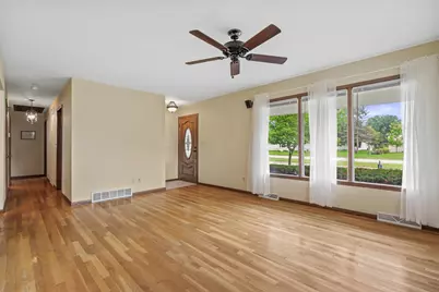 1651  1st Ave, Grafton, WI 53024 - Photo 3