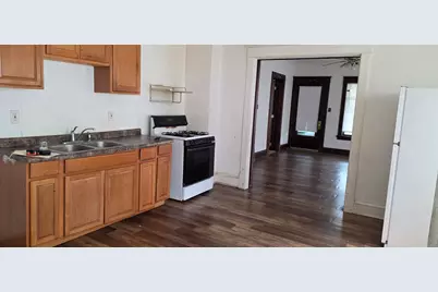 1202  S 19th St #1204, Sheboygan, WI 53081 - Photo 3