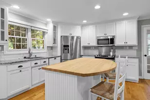 302 Fenway Terrace, Manitowoc, WI 54220 - Photo 9