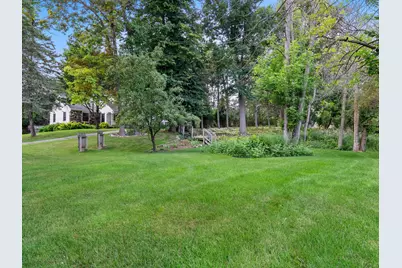 302  Fenway Ter, Manitowoc, WI 54220 - Photo 31