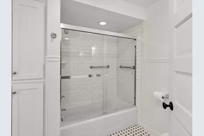 302  Fenway Ter, Manitowoc, WI 54220 - Photo 23