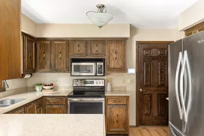S64W12622  Tennyson Ln, Muskego, WI 53150 - Photo 11