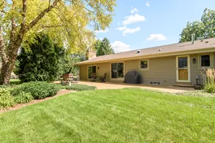 9738 W Barnard Ave, Greenfield, WI 53228 - Photo 33