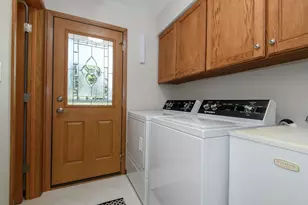 9738 W Barnard Ave, Greenfield, WI 53228 - Photo 21