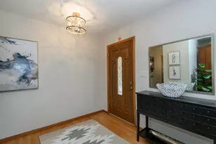 9738 W Barnard Ave, Greenfield, WI 53228 - Photo 5