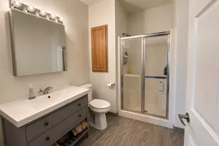 6739 Meadowlands Cir, Pleasant Prairie, WI 53158 - Photo 11