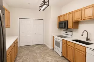 6739 Meadowlands Cir, Pleasant Prairie, WI 53158 - Photo 7