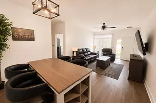6739 Meadowlands Cir, Pleasant Prairie, WI 53158 - Photo 5